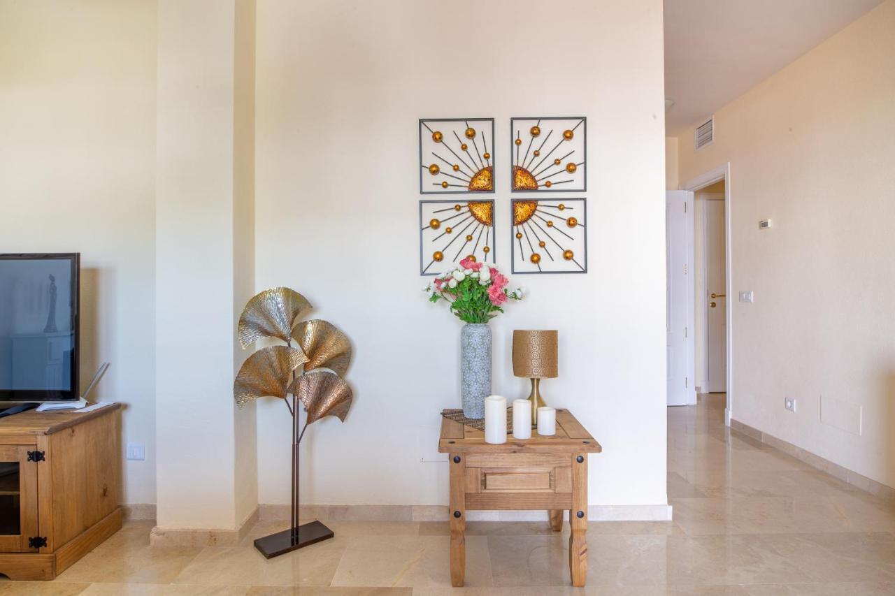 2261-Superb Apt On The Beach, On Duquesa Harbour Manilva Exteriör bild