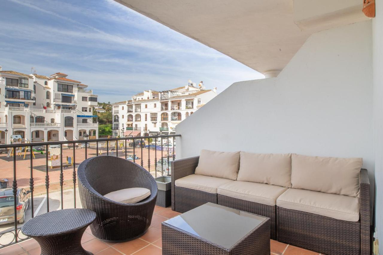 2261-Superb Apt On The Beach, On Duquesa Harbour Manilva Exteriör bild