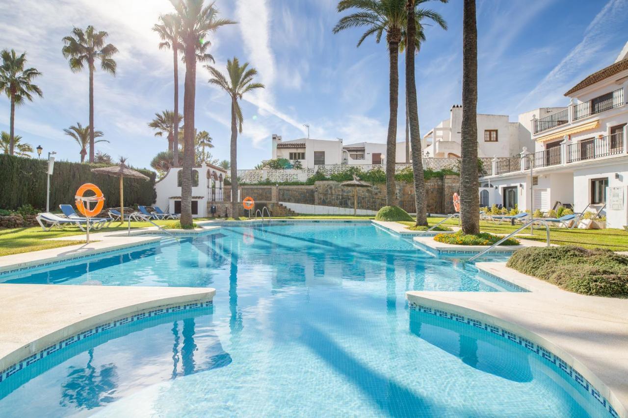 2261-Superb Apt On The Beach, On Duquesa Harbour Manilva Exteriör bild