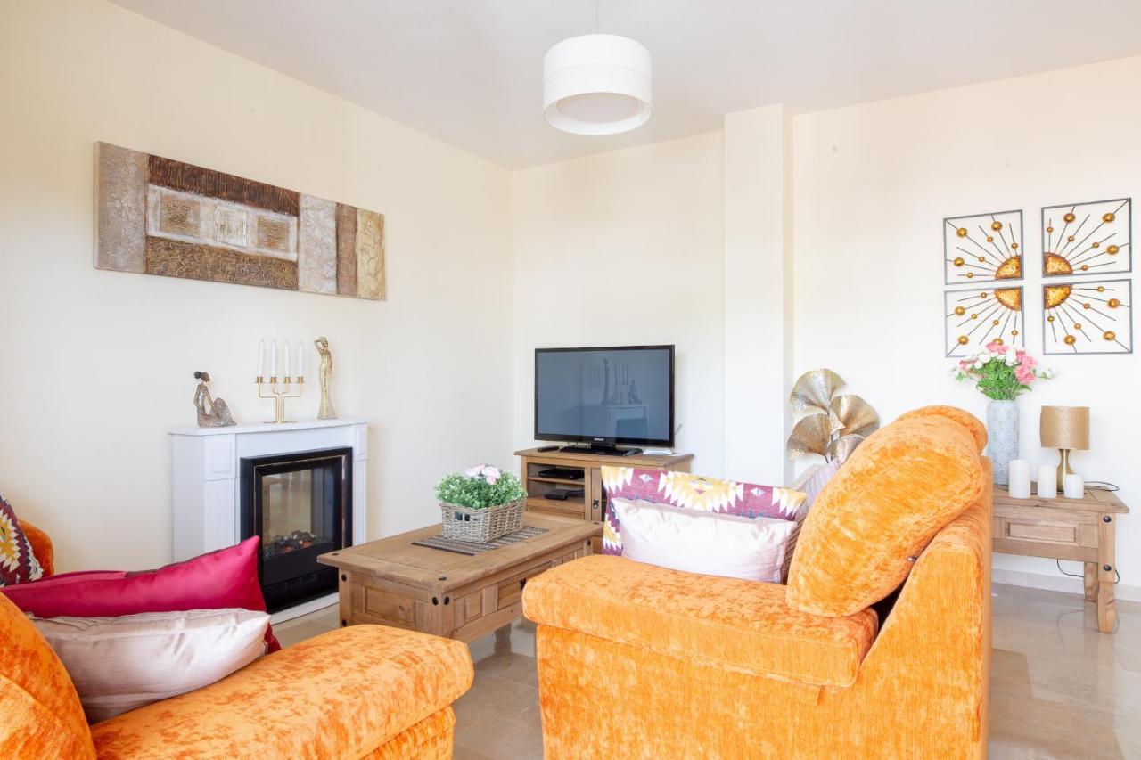 2261-Superb Apt On The Beach, On Duquesa Harbour Manilva Exteriör bild