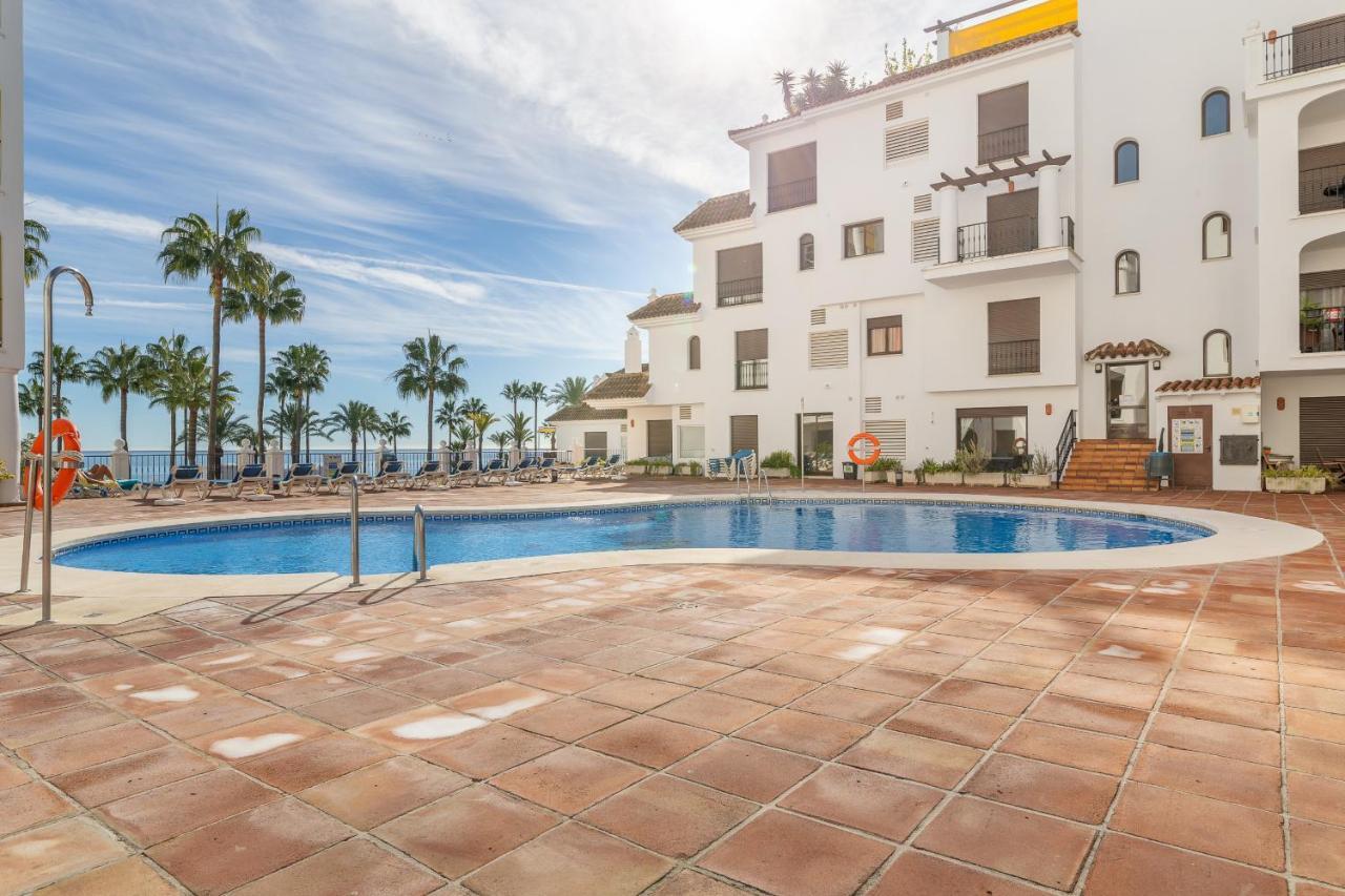2261-Superb Apt On The Beach, On Duquesa Harbour Manilva Exteriör bild