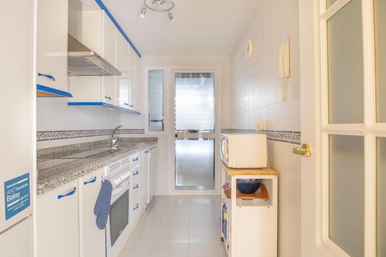 2261-Superb Apt On The Beach, On Duquesa Harbour Manilva Exteriör bild